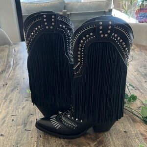 Dingo Black Gypsy Fringe Boots 9
